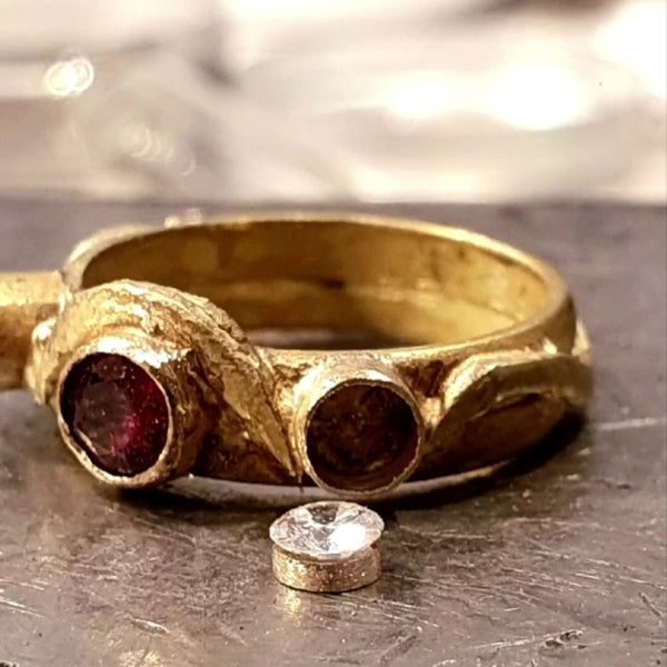 Ruby and Diamonds Weave Yellow Gold