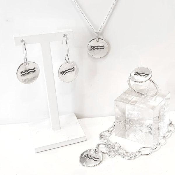 Aquarius Medallion Family