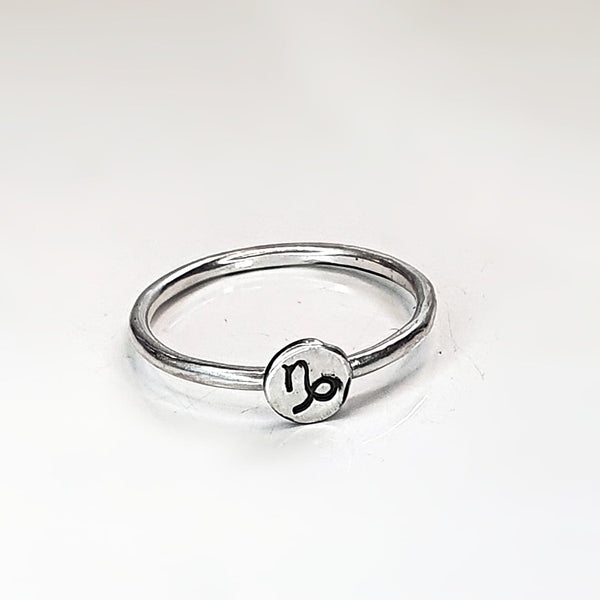 Capricorn Tiny Stars Ring