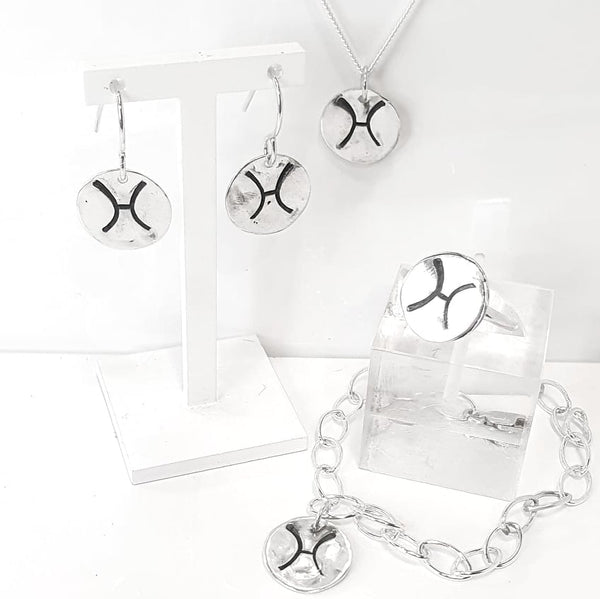 Pisces Medallion Family